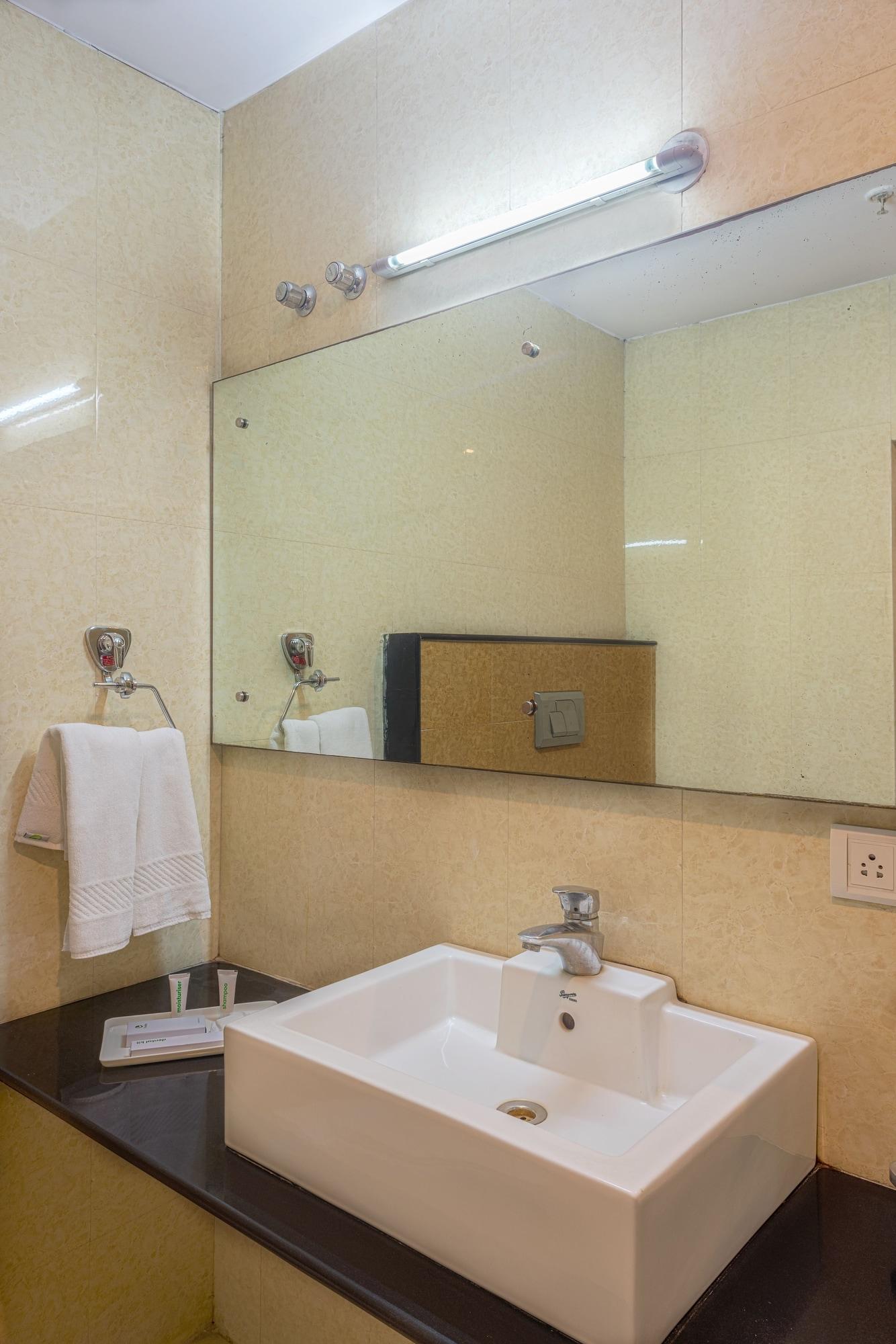 Treebo Trend Grand Plaza Nampally Haïdarabad Extérieur photo