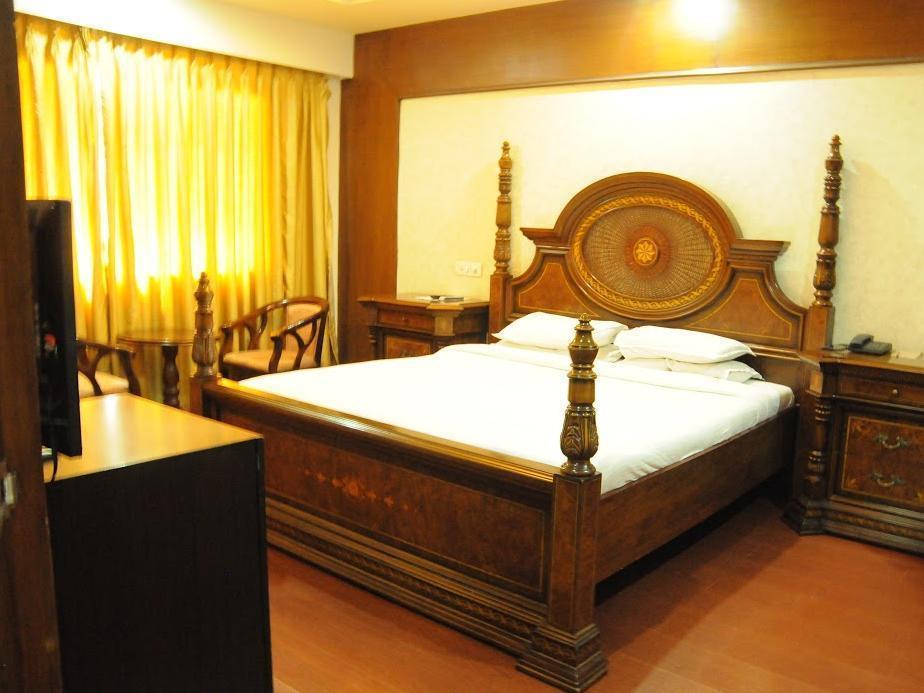 Treebo Trend Grand Plaza Nampally Haïdarabad Extérieur photo