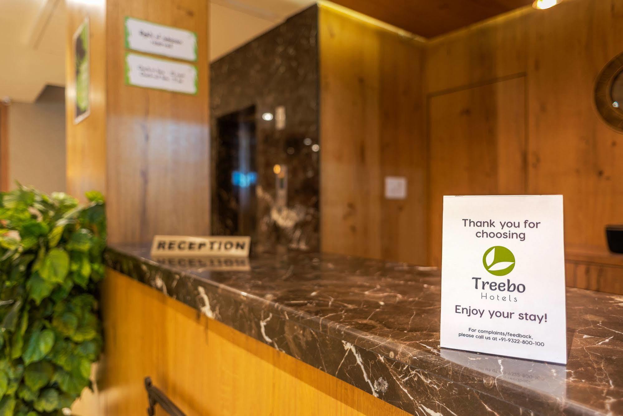 Treebo Trend Grand Plaza Nampally Haïdarabad Extérieur photo